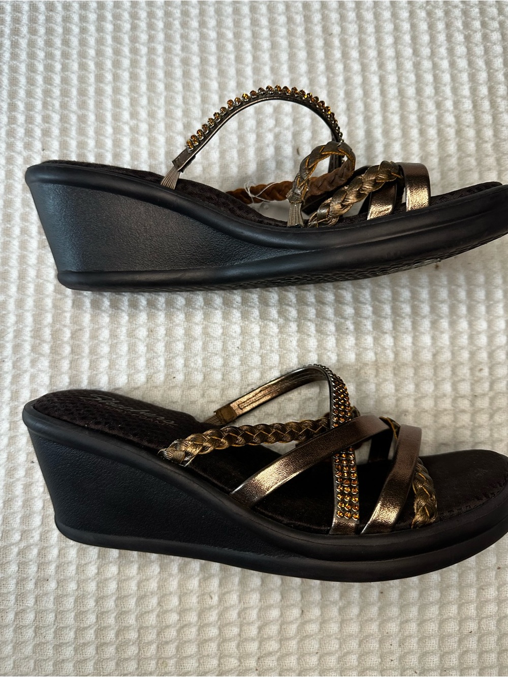 No. 64 Skechers Memory Foam Wedge Sandals Size 9 - Picture 3 of 6